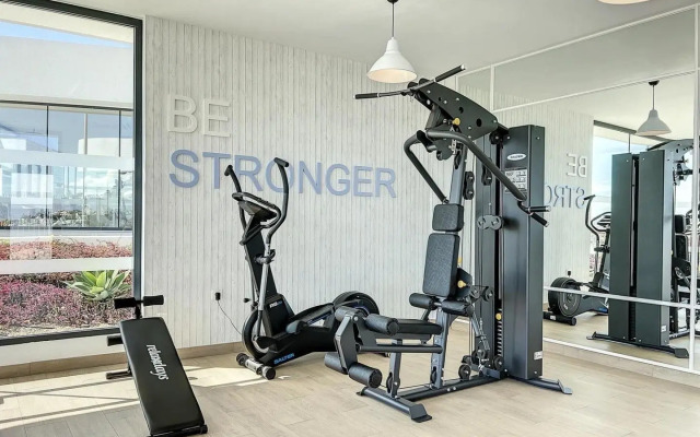 Via Celere 2328 Luxury Sea View Apartment