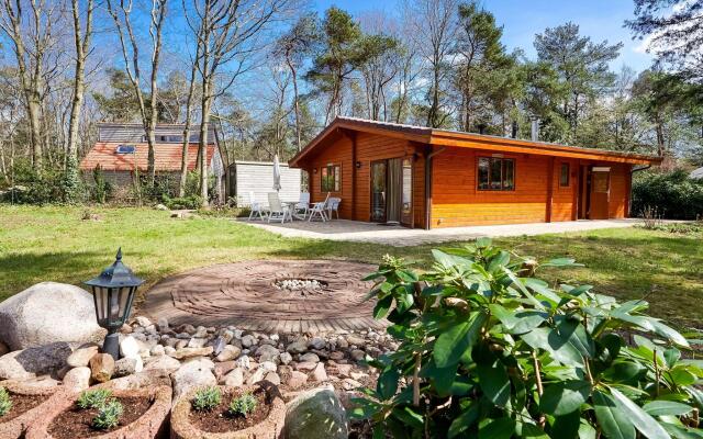 Garden-View Bungalow in Holten near Forest