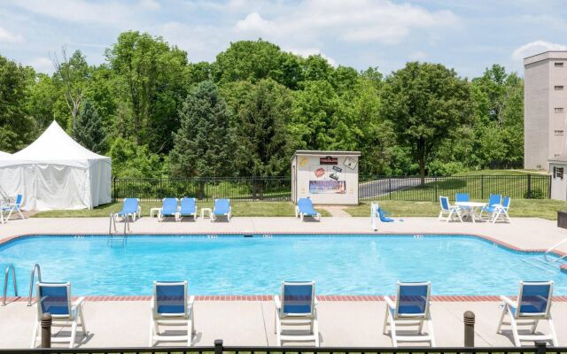 Exton Hotel & Conference Center