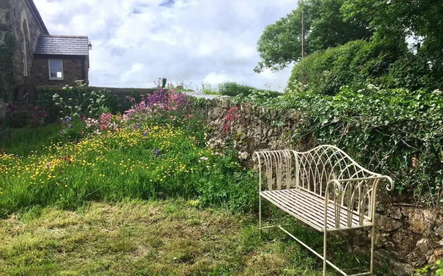Ty Capel Bryntwrog