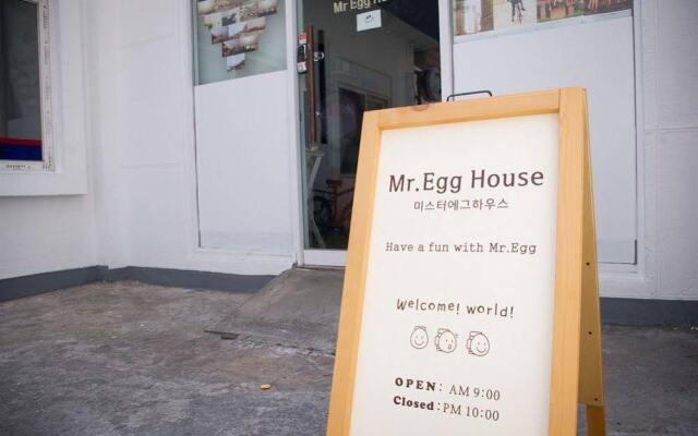 Mr.Egg Hostel House