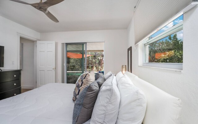 Lilac Mid-century Pool Home