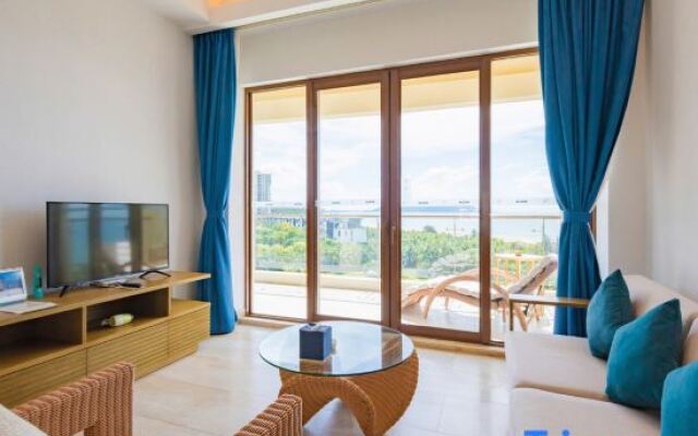 Aloha Oceanfront Suite Resort