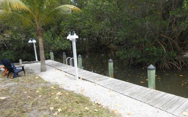 Sunshine Island Inn