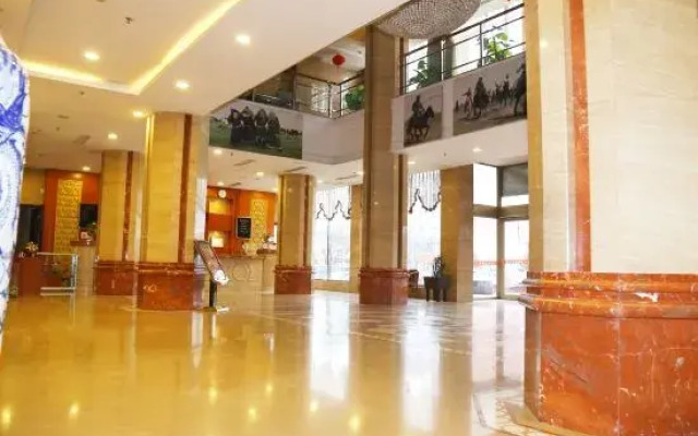Kezuo Houqi Bowang Hotel (Ganqika Railway Station Bus Station)