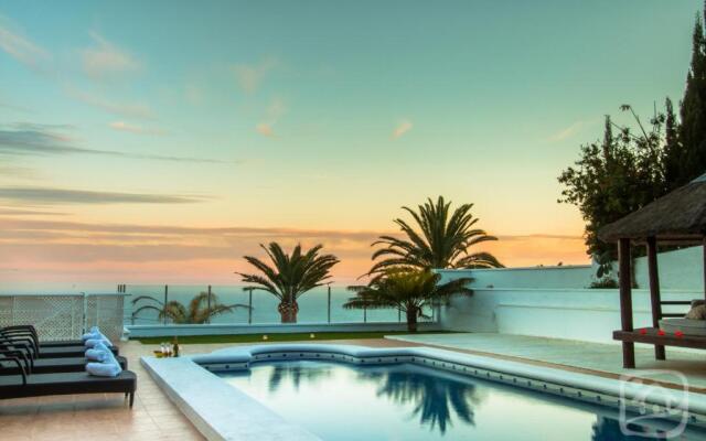 Abahana Villas Lou