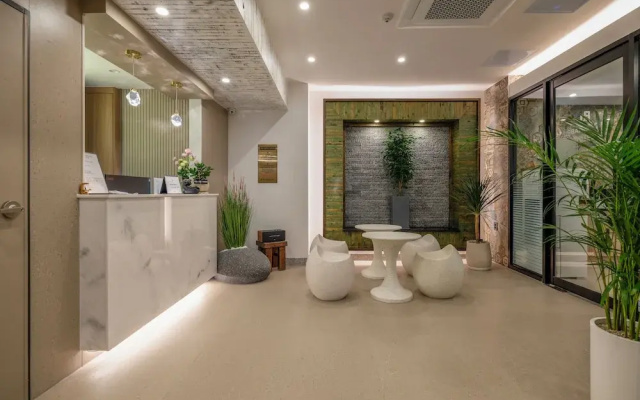 Urban Brown Hotel