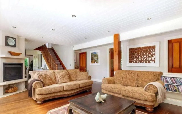 Ellengowan In Leura on 2 acres