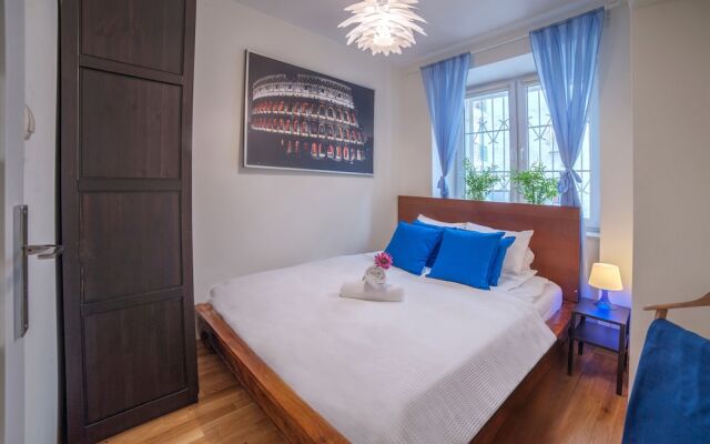 Little Home - Colosseum