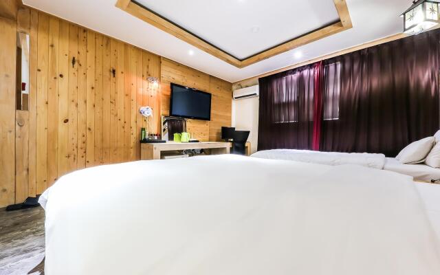Manhattan Hotel