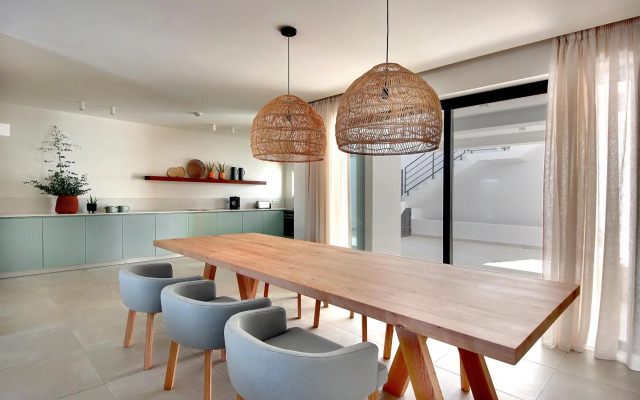 New! Villa Ocean Marina, heatable pool!