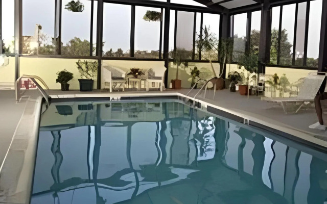 Brighton Suites Hotel