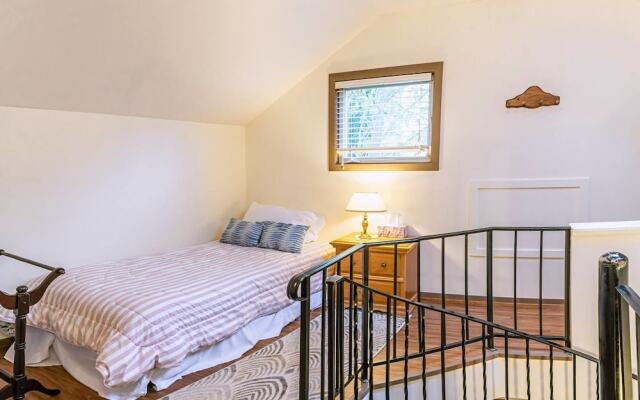 Oak Sherwin House Near OSF