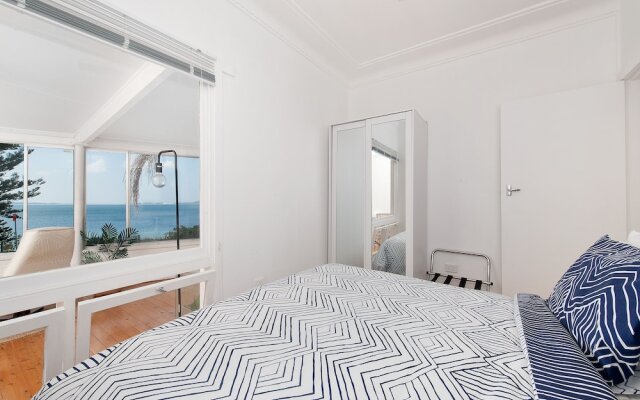 Sand Beach House - breathtaking view, and amazing position directly opposite the beach!