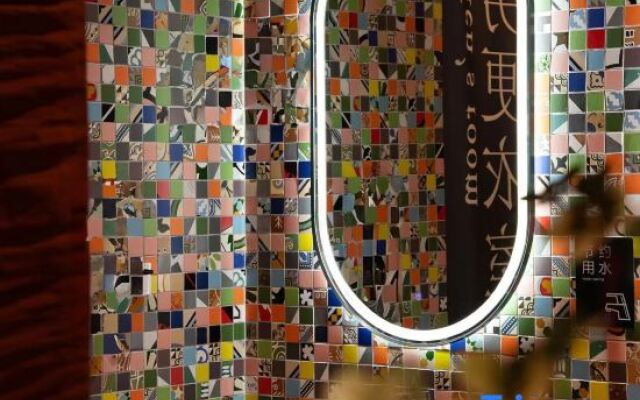 Wuyi Huakaishengdu Hot Spring Resort Hotel