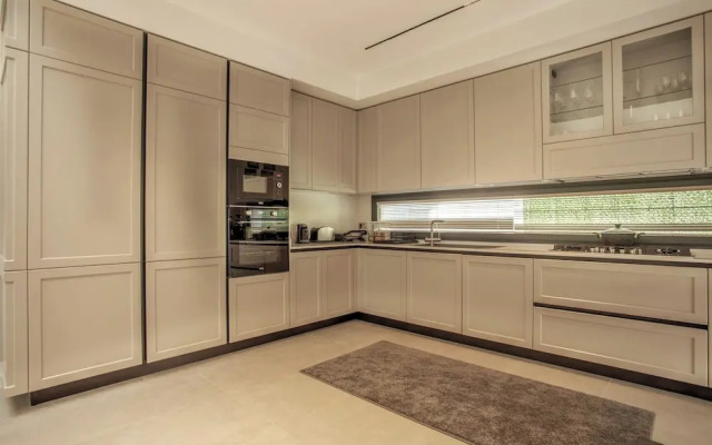 Spacious 4BR Villa Perfect for Families & Friends