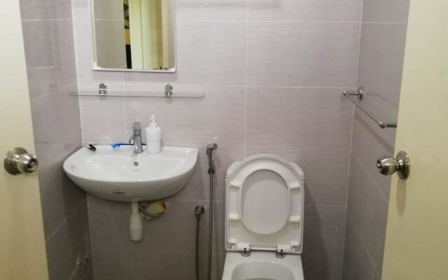 Lawang Suite 1 Bedroom Corner Apartment