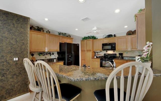 Piccadilly Cir Home