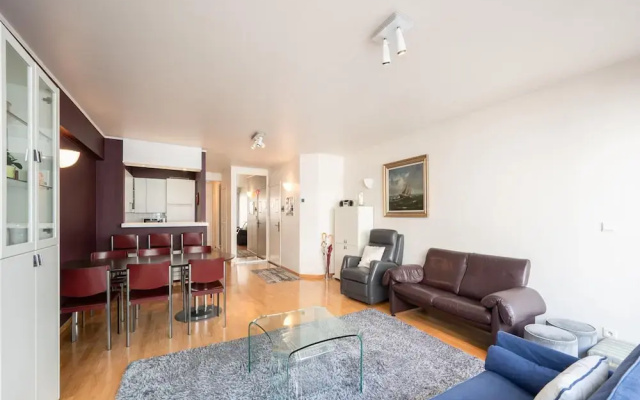 Apartment in Knokke Near Zeedijk Beach