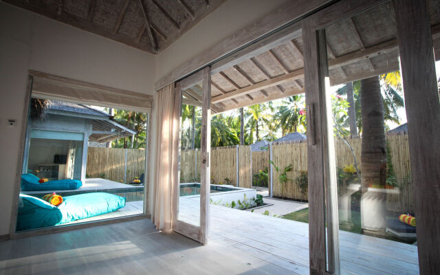 Sunset Palms Resort