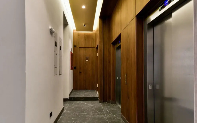 w Elegant 1BR w/ Great Deco in Unicentro