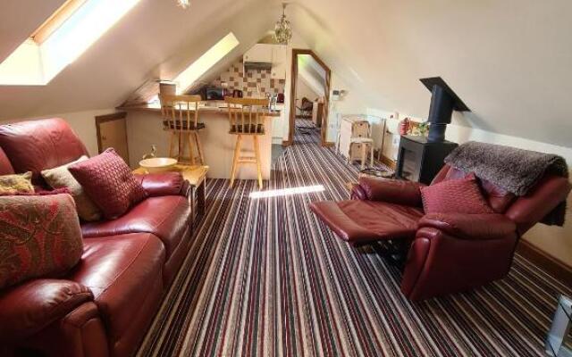 Lyde Cross Coach House