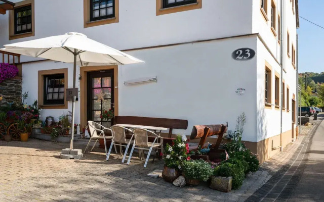 Apartment in Merschbach With Garden