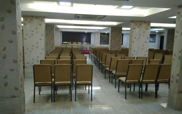 Hotel Maharana Inn Chembur