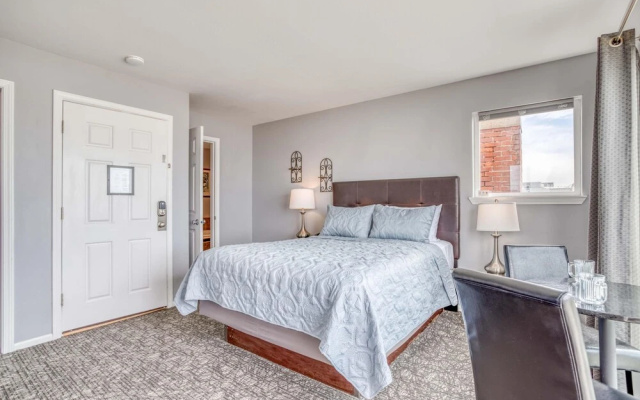 Nantucket Inn 2 5 Combo