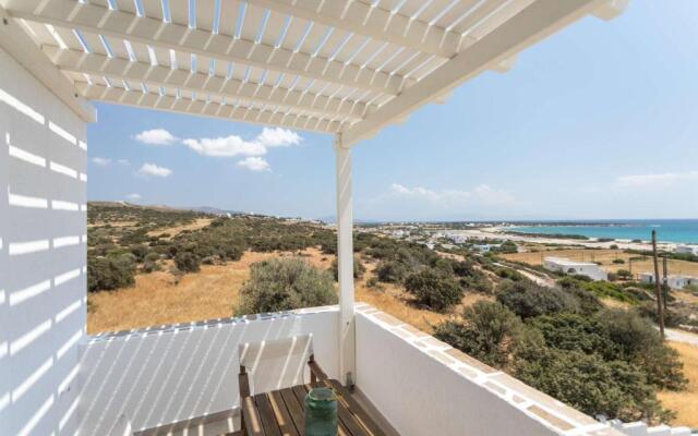 Phoenicia Naxos