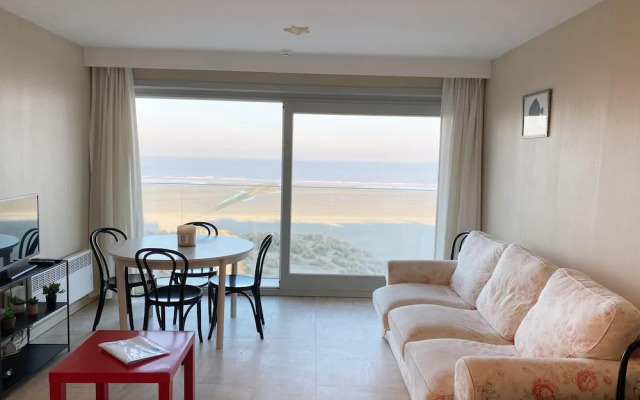 Beachside Stay With Views