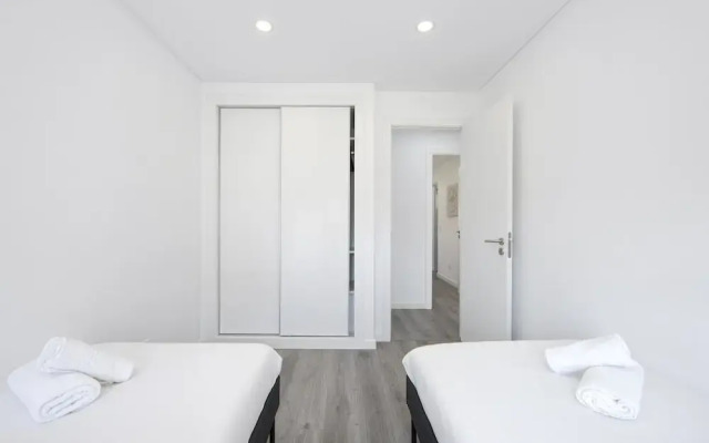 Olivais Modern by Homing