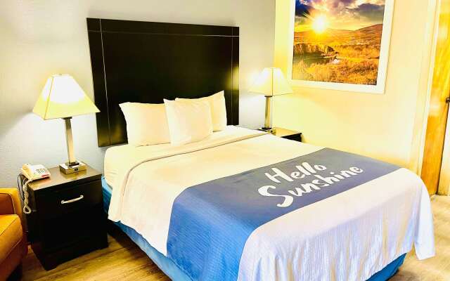 Days Inn by Wyndham Easley/Greenville/Clemson Area
