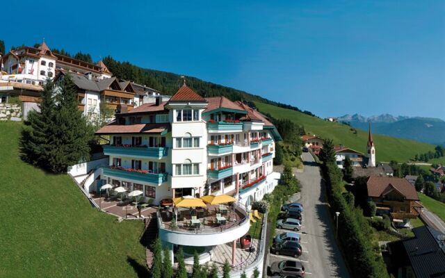 Kronplatz Resort Hotel Kristall