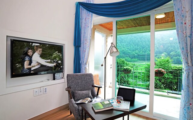 Gapyeong Rowa River View Pension