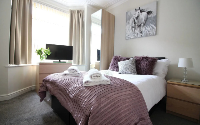 Diamond - Beechfield House Suite 1