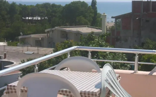 Apartments Llunji