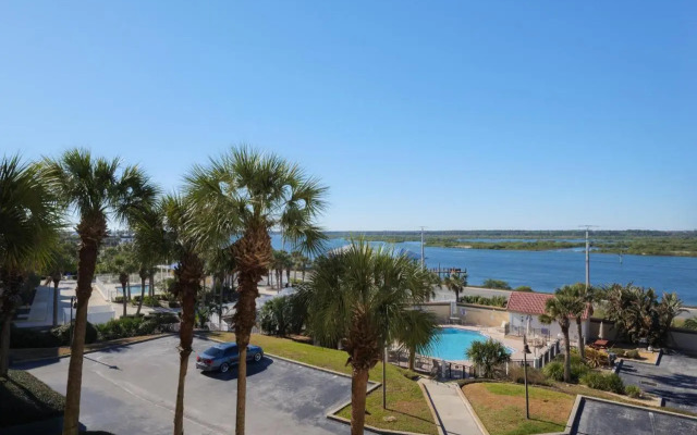 Windjammer Apartment 206