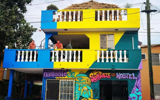 Sundaze Hostel