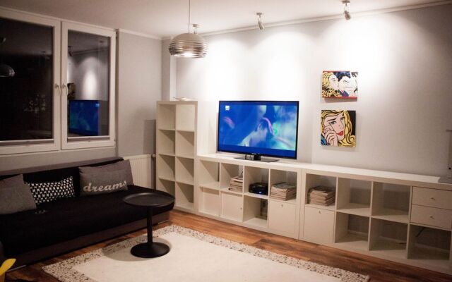 Apartament Ten by Your Freedom