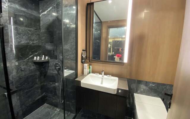 Bluesky Lumiere Riverside Luxury
