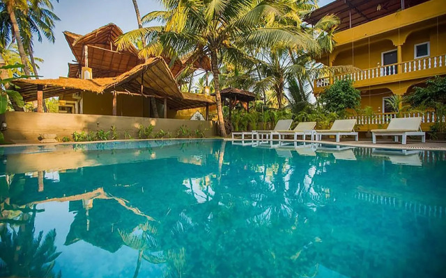 juSTa  Morjim Beach Resort and Spa