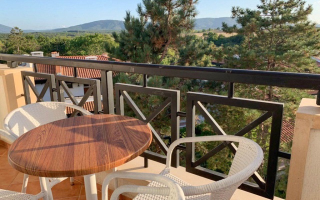 Oasis Park Aparthotel