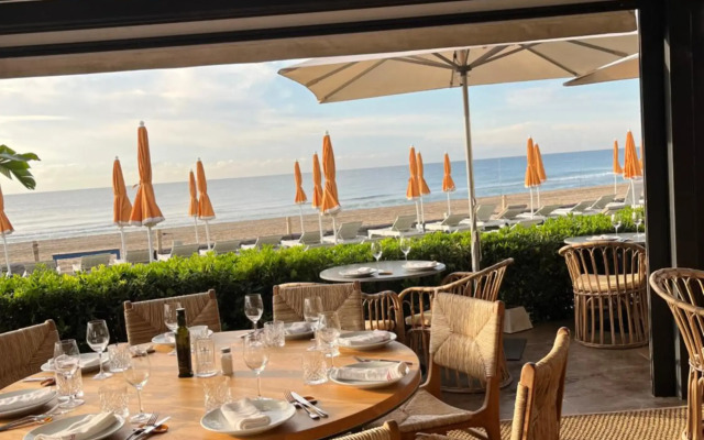 Hotel Tropical Gava Mar
