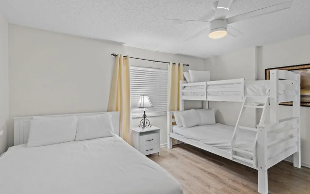 Shoreline Towers 3083