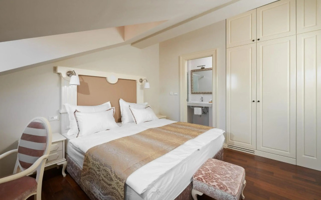 Piazza Heritage Hotel