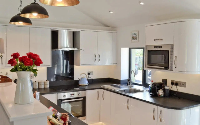 Ty Isaf Cottage