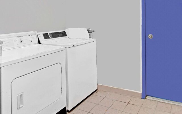 Americas Best Value Inn Memphis I-240
