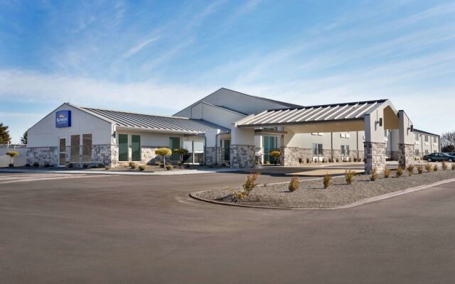 Baymont Inn & Suites Shawnee