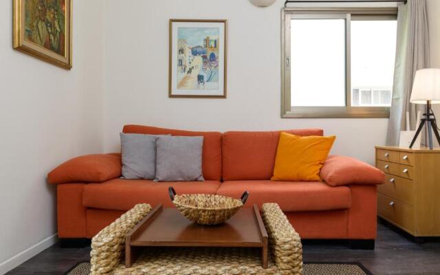 Unique Frug Apartment by TLV2rent